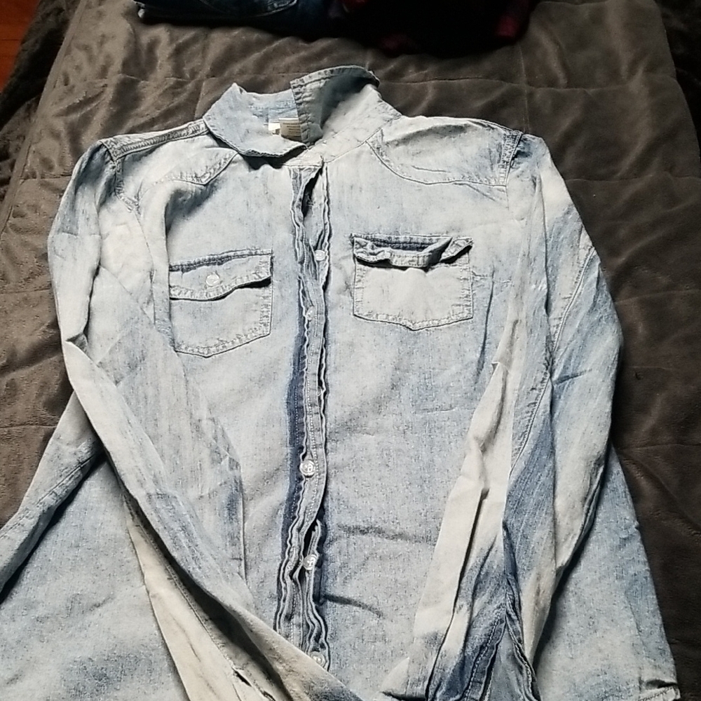 a'gaci Light Blue Button Down Shirt